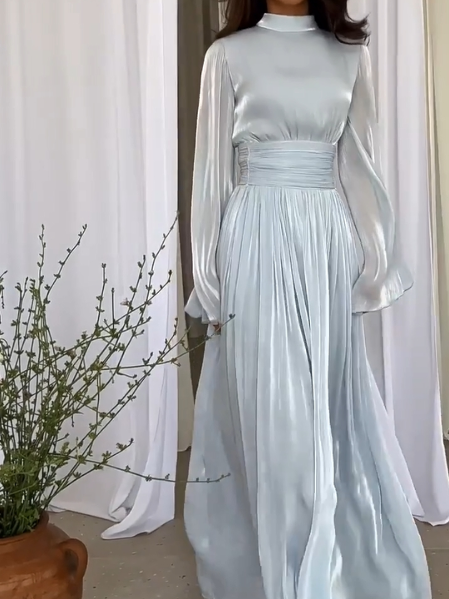 Letnia damska maxi sukienka Valentina. Komfortowa i stylowa, z płynnym materiałem. Idealna na wakacje.