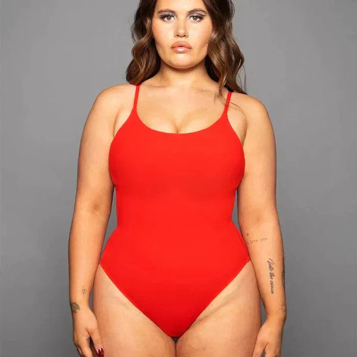 Jednoczęściowy kostium kąpielowy damski Samira. Modny strój modelujący na basen i plażę, dostępny w wielu kolorach.