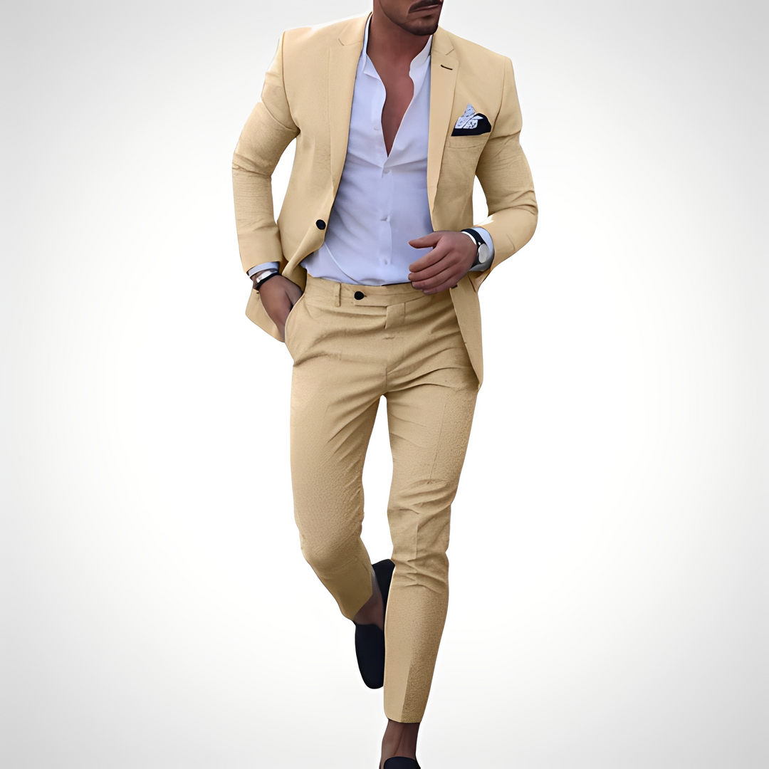 Stylowy męski garnitur slim fit. Nowoczesna marynarka i dopasowane spodnie, doskonały na eleganckie wyjścia.