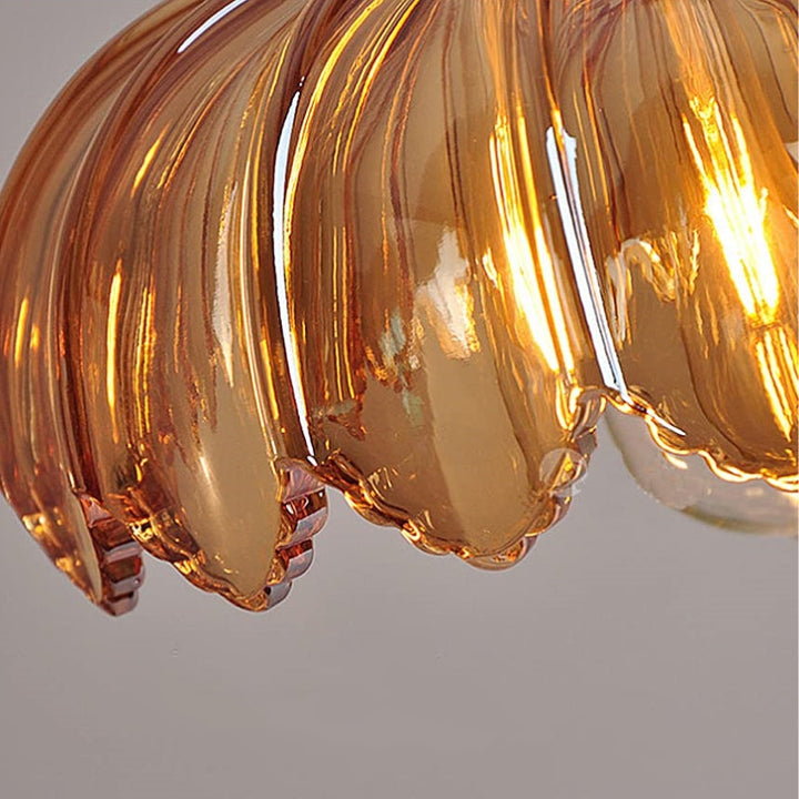 Lampa wisząca szklana w stylu vintage, bursztynowa, ciepłe oświetlenie do sypialni lub jadalni.