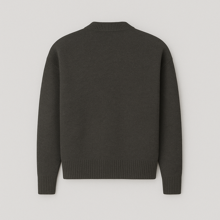 Sweter damski z sercem, elegancki a zarazem casualowy, idealny na jesień.