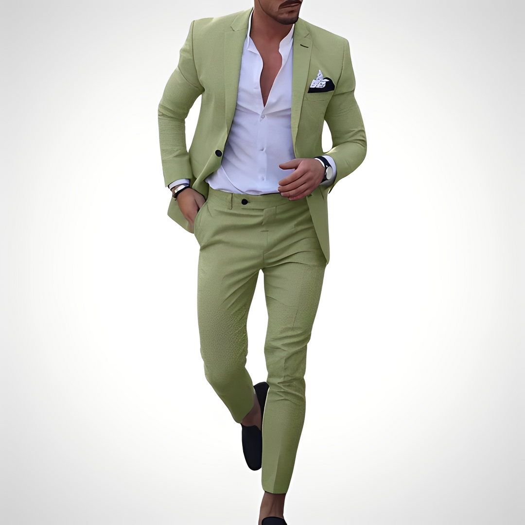 Biznesowy męski garnitur slim fit. Elegancka marynarka i spodnie, perfekcyjny do biura i na spotkania formalne.