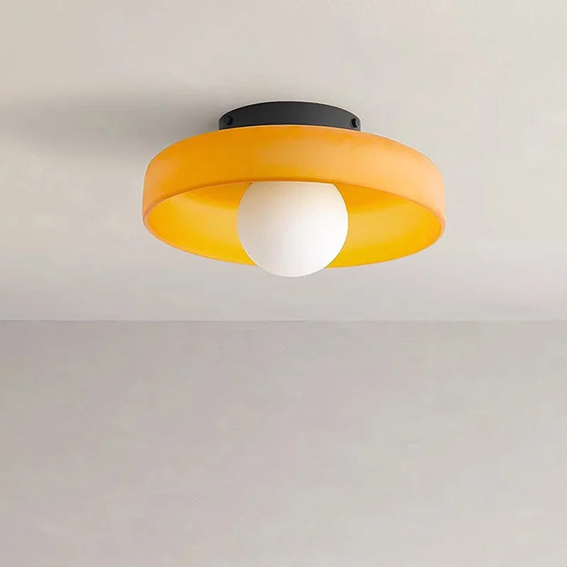 Lampa ścienna designerska na balkon, ponadczasowa elegancja z elementami szkła.