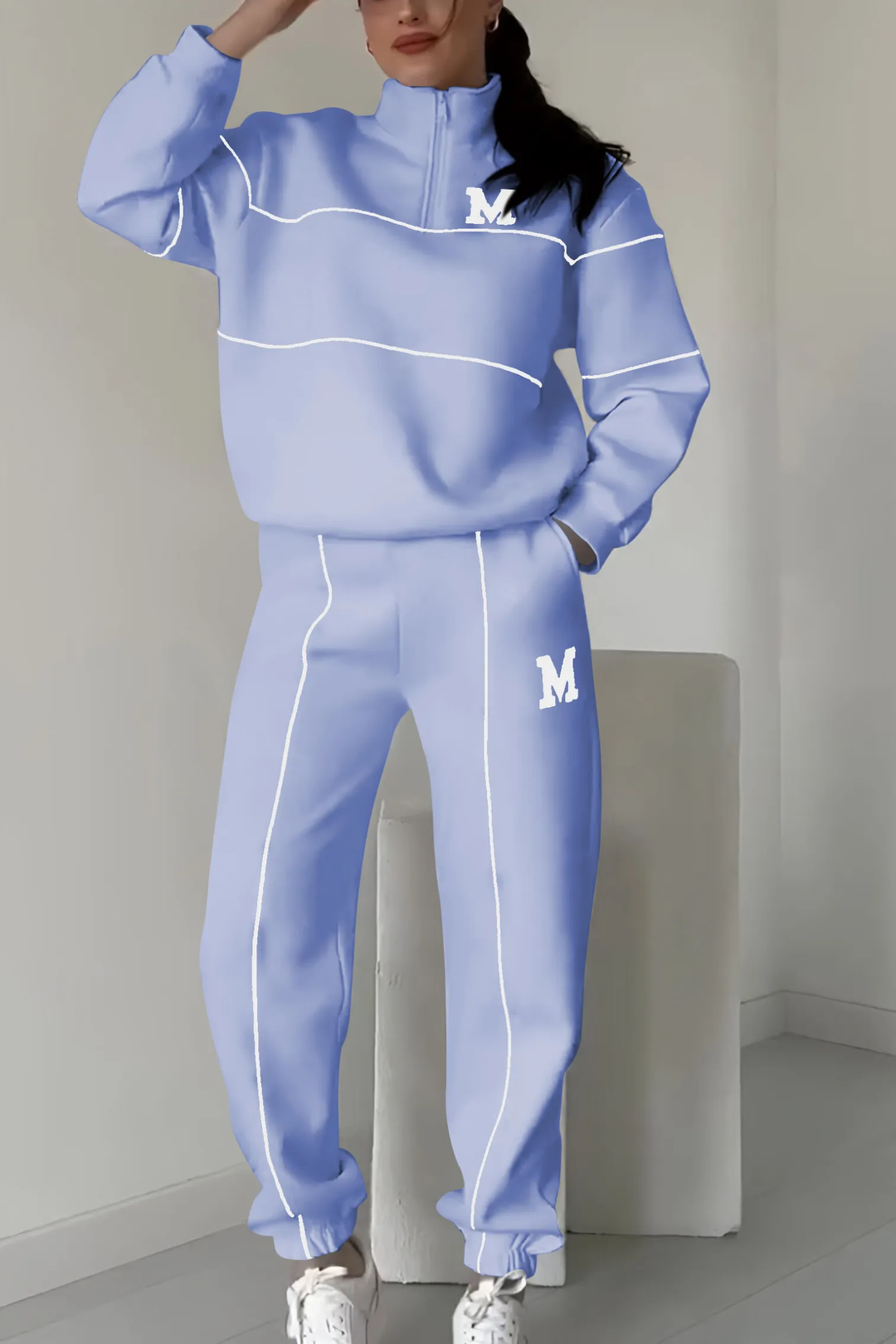 Miękki damski dres sportowy, luźny komplet loungewear z kontrastowymi detalami, odzież codzienna.