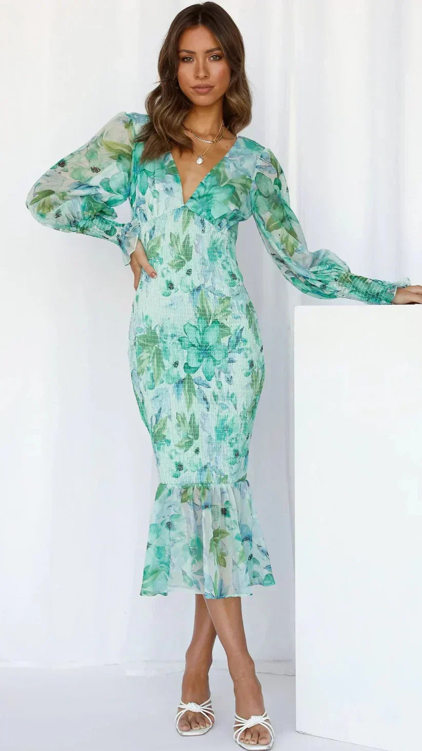 Elegancka damska sukienka maxi drapowana, idealna na wesele, przyjęcie i letnie spotkania.
