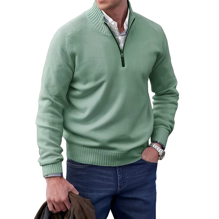 Casualowy sweter męski z wysokim kołnierzem na zamek, miękki i przyjemny w dotyku. Na co dzień.