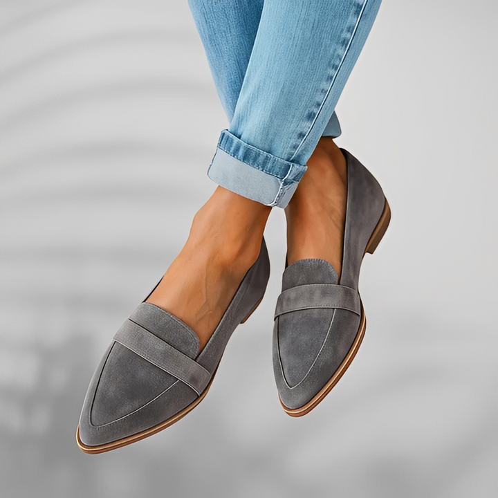 Eleganckie buty damskie z wąskim noskiem, idealne na co dzień. Komfortowe obuwie w klasycznym stylu.