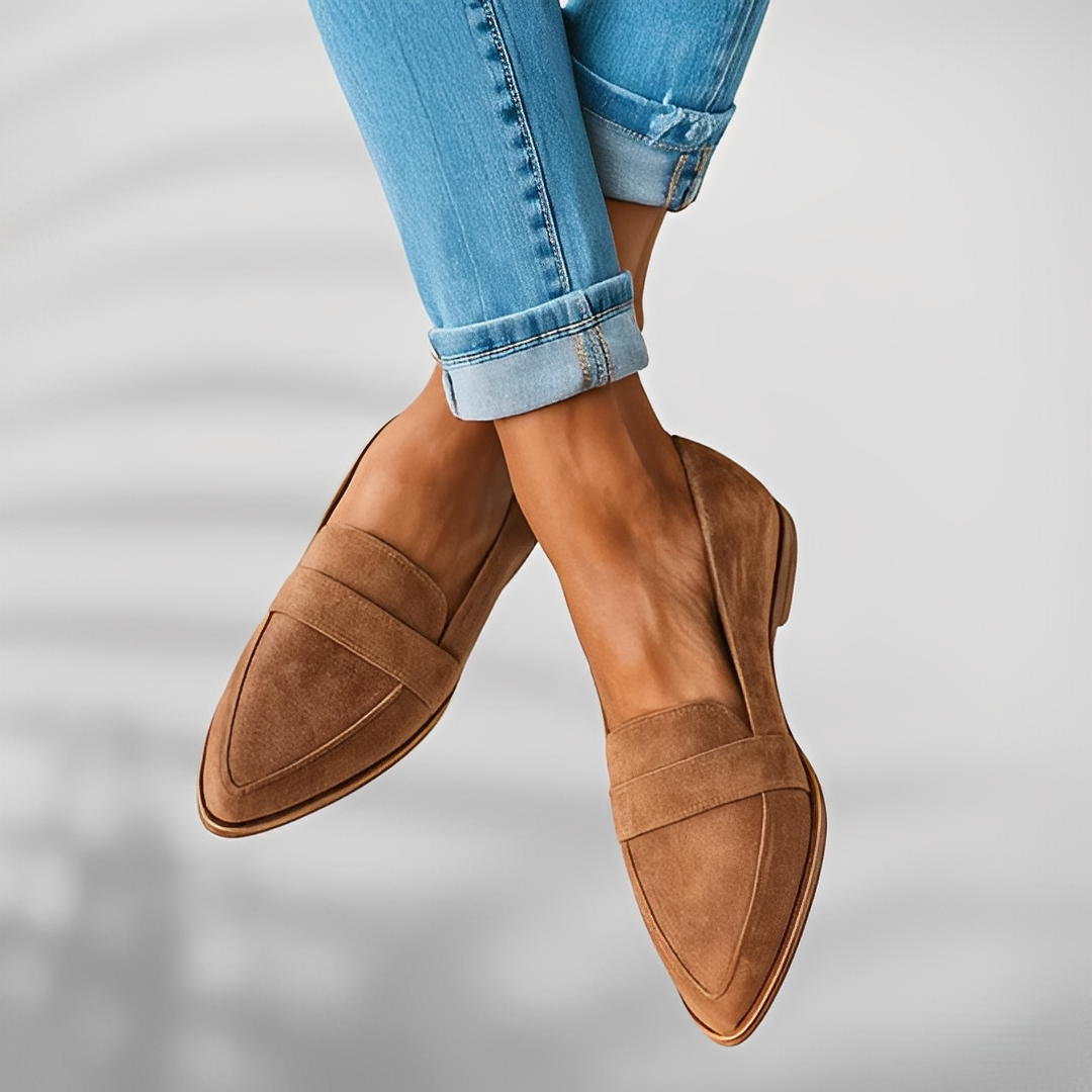 Wygodne buty damskie z wąskim noskiem, zapewniające komfort przez cały dzień. Stylowe obuwie codzienne.