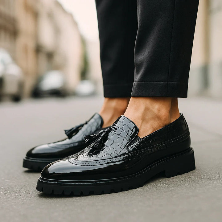 Komfortowe mokasyny męskie na co dzień. Stylowe obuwie, idealne do eleganckich i swobodnych zestawień.