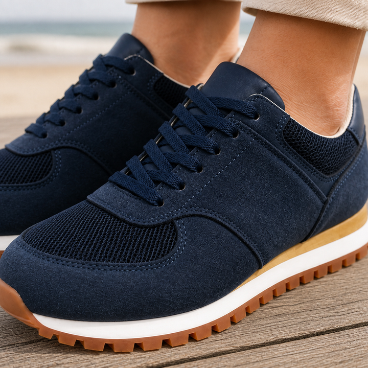 Beżowe retro sneakersy uniseks, komfortowe obuwie miejskie. Wygodne i modne buty.