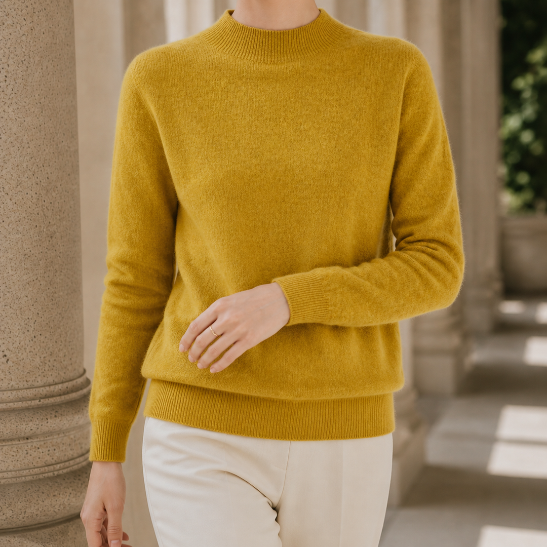 Stylowy sweter z półgolfem dla kobiet, wykonany z luksusowego kaszmiru, idealny do pracy i na co dzień.