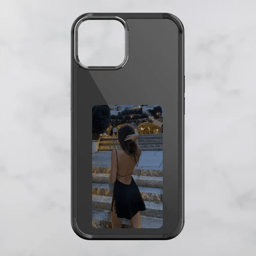Innowacyjne etui PixelShell do iPhone'a. Personalizowany pokrowiec z e-ink, idealny jako prezent lub akcesorium.