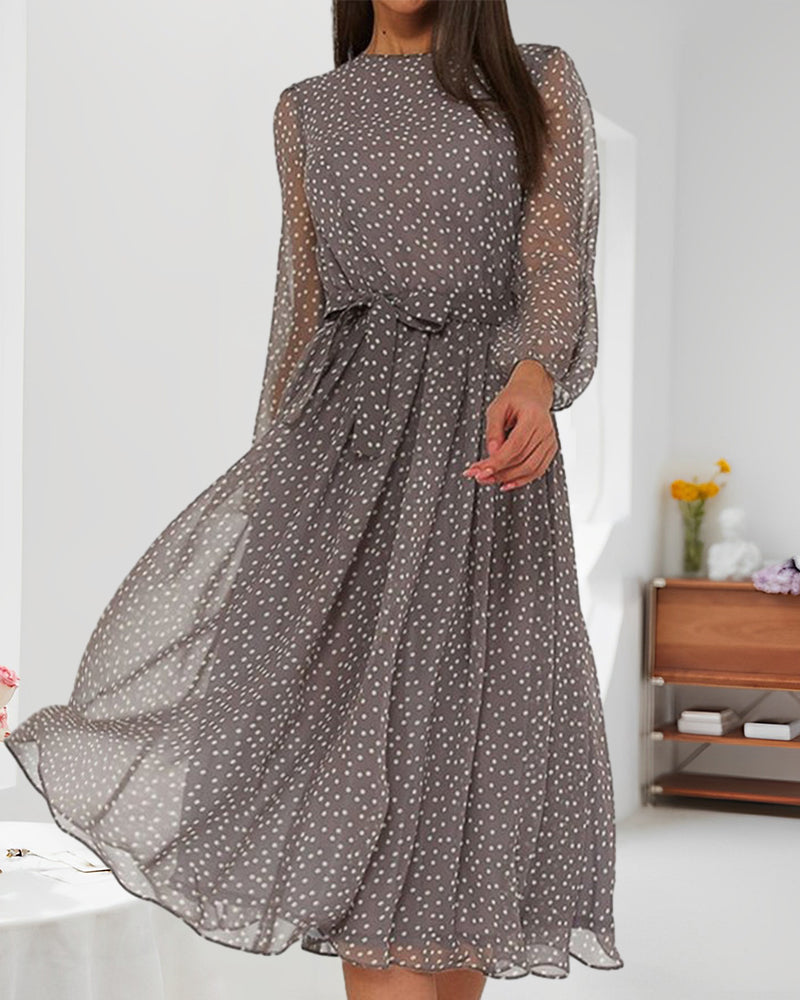 Damska sukienka midi w kropki, z długim rękawem, elegancka, ale wygodna, na każdą porę roku, moda damska.