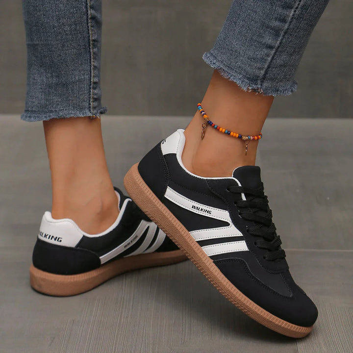 Lekkie damskie sneakersy, sznurowane. Oddychające obuwie sportowe, komfortowe na lato.