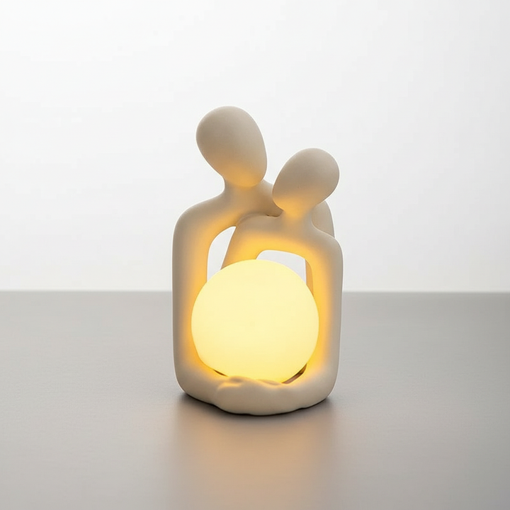 Nowoczesna ceramiczna lampa stołowa w kształcie rzeźby, dodająca elegancji sypialni lub salonowi.