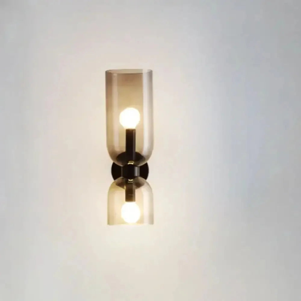 Dwukloszowa lampa ścienna nowoczesna. Idealne oświetlenie dekoracyjne do korytarza lub salonu.