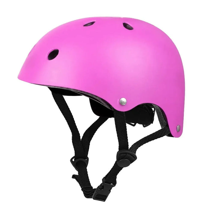 Unisex kask rowerowy SafeRide dla dorosłych, stylowy i funkcjonalny, zwiększa bezpieczeństwo na drodze.