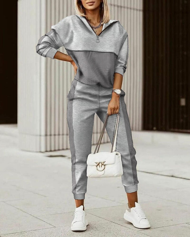Luksusowy damski dres Elodie premium w beżu. Komfortowy zestaw loungewear na co dzień, podkreślający styl i wygodę.