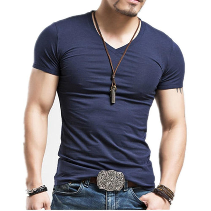 Stylowa męska koszulka V-neck, gładka, jednokolorowa. Niezbędny element garderoby, uniwersalny.