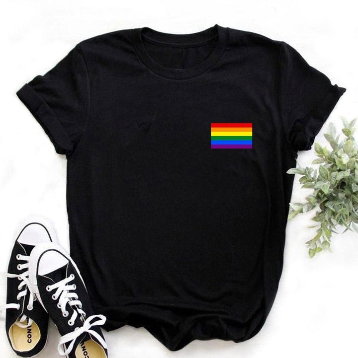 Damska koszulka z nadrukiem jednorożca w kwiatach. Luźny krój, wygoda i letni styl w jednym T-shircie.