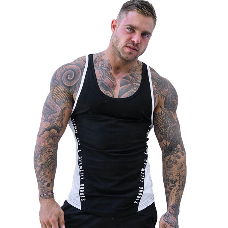 Komfortowy męski tank top letni, dwukolorowy. Idealny do casualowych stylizacji, z modnymi napisami.