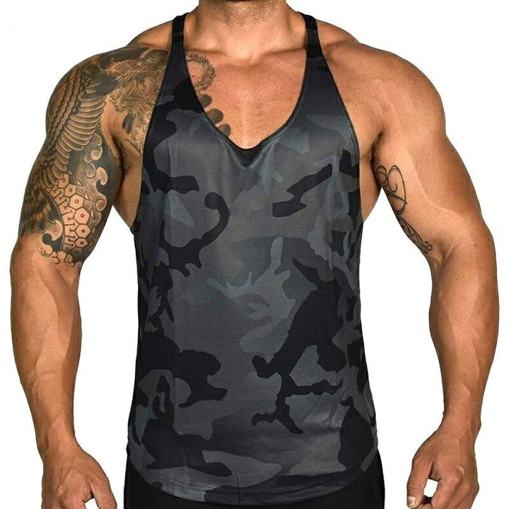 Męski tank top moro, idealny na trening i letnie dni. Wygodna koszulka bez rękawów dla mężczyzn.