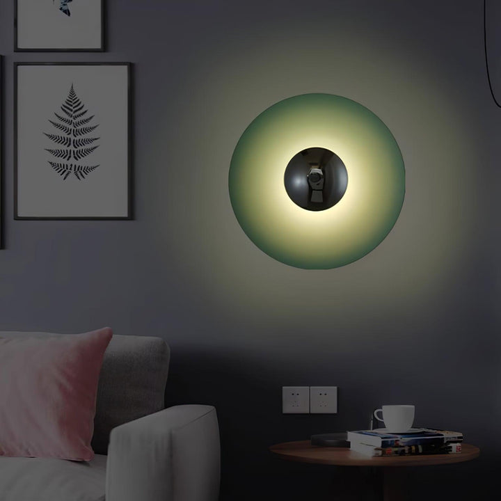 Designerska lampa ścienna LED, okrągła, metalowa, do sypialni lub korytarza.