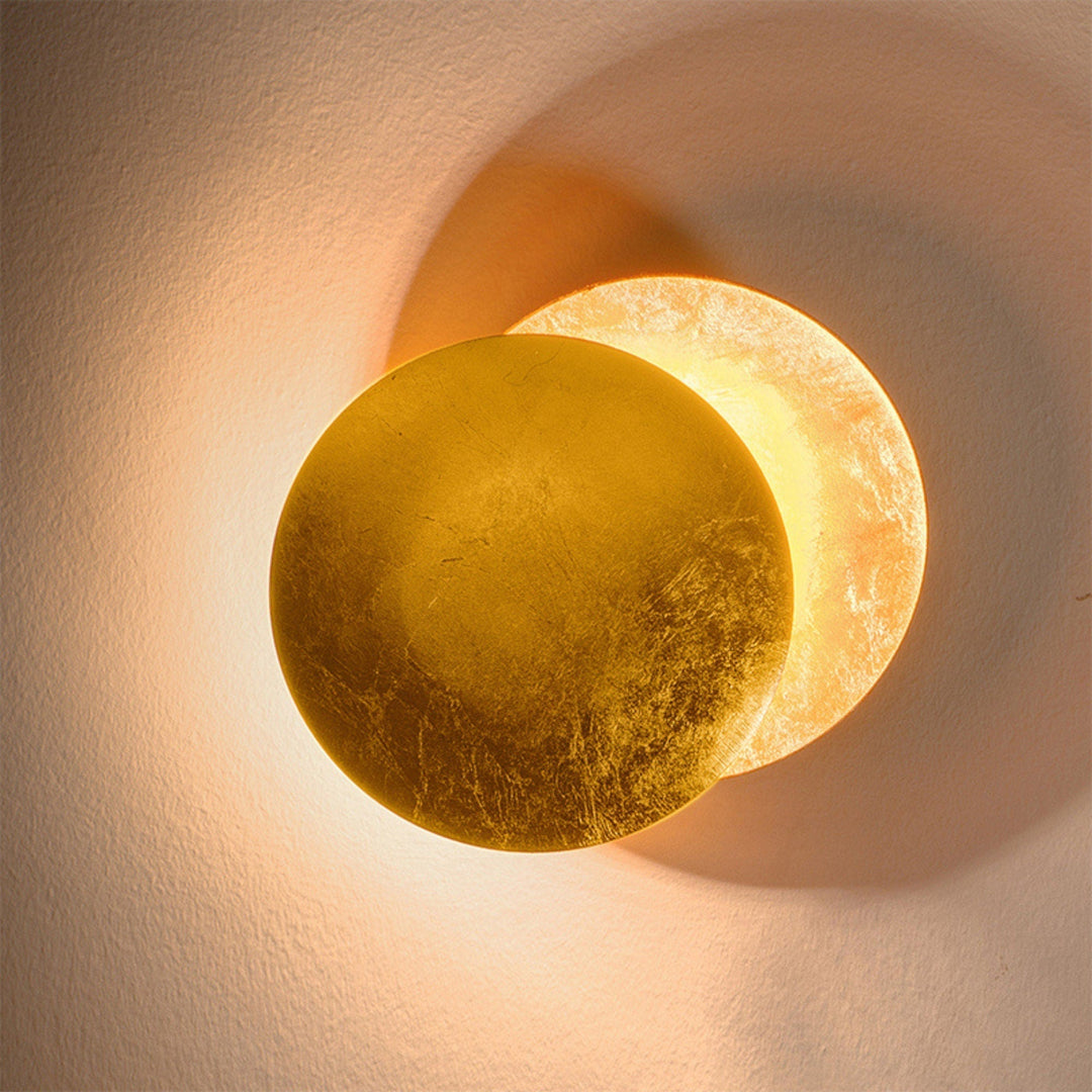 Lampa ścienna Lunora LED z magicznym blaskiem. Idealna do tworzenia nastrojowej atmosfery w nowoczesnym wnętrzu.