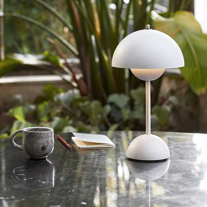 Lampa stołowa LED MoonGlow, nastrojowe oświetlenie do wnętrz.