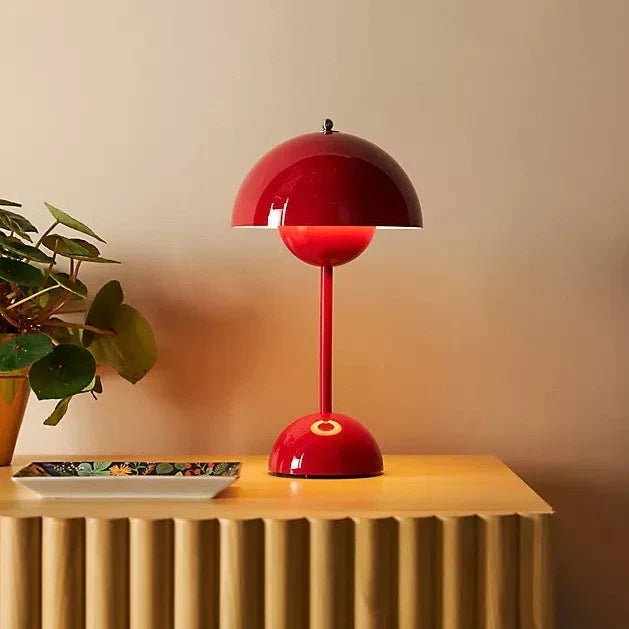 Nastrojowa lampa stołowa LED MoonGlow, idealna do relaksu w domu.