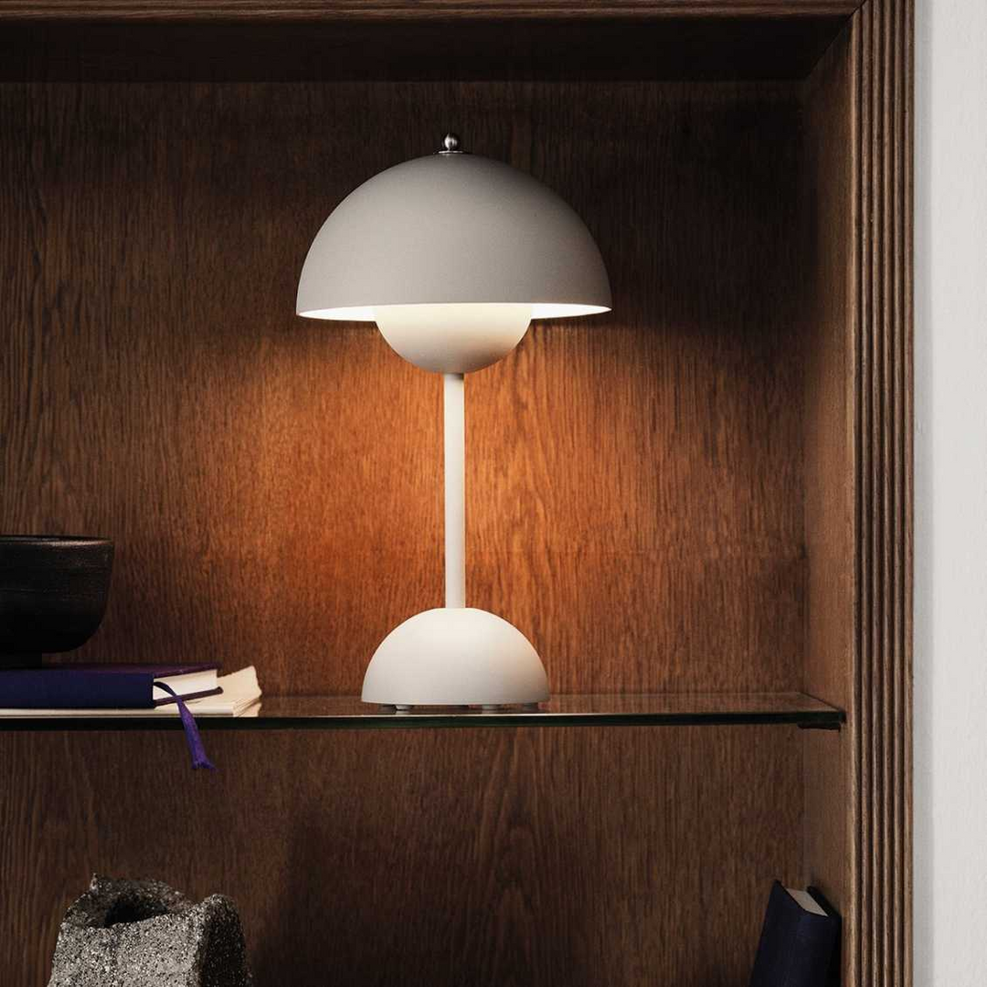 Dekoracyjna lampa MoonGlow, nowoczesne oświetlenie LED stołowe.