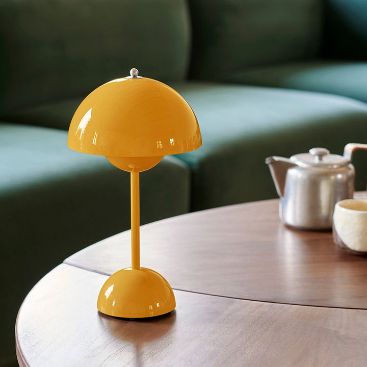 Designerska lampa stołowa LED MoonGlow, nowoczesne oświetlenie do domu.