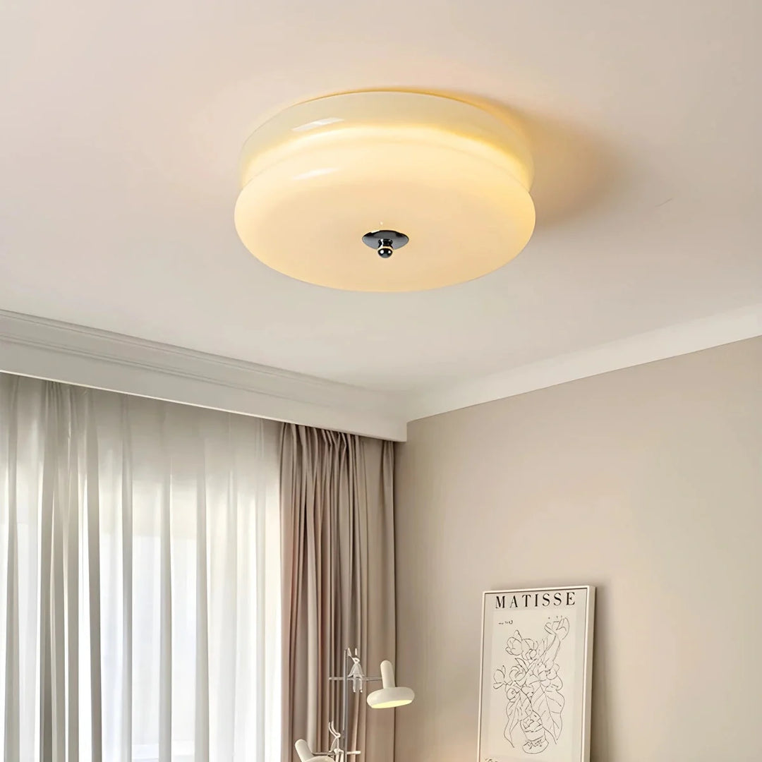 Elegancki plafon Art Deco retro, okrągła lampa sufitowa, do stylowych wnętrz.