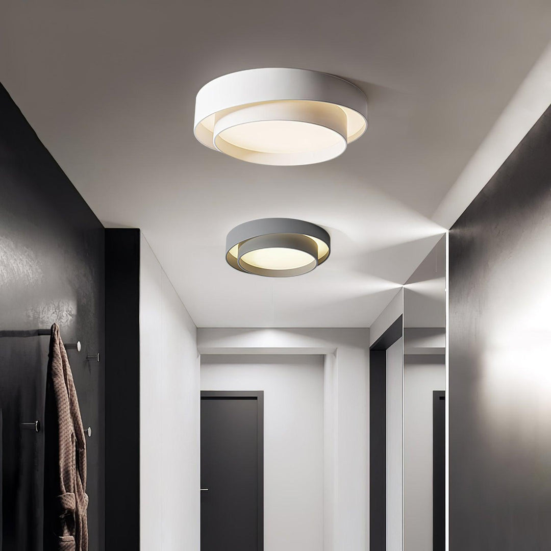 Lampa sufitowa LED z pilotem, podwójne pierścienie, idealna do nowoczesnych wnętrz.