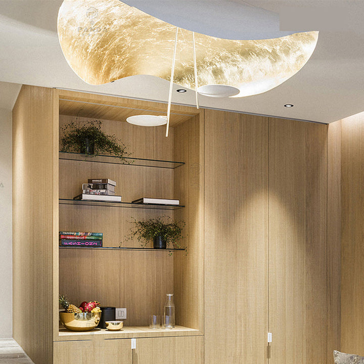 Oświetlenie sufitowe LED liść, nowoczesny złoty design do salonu.