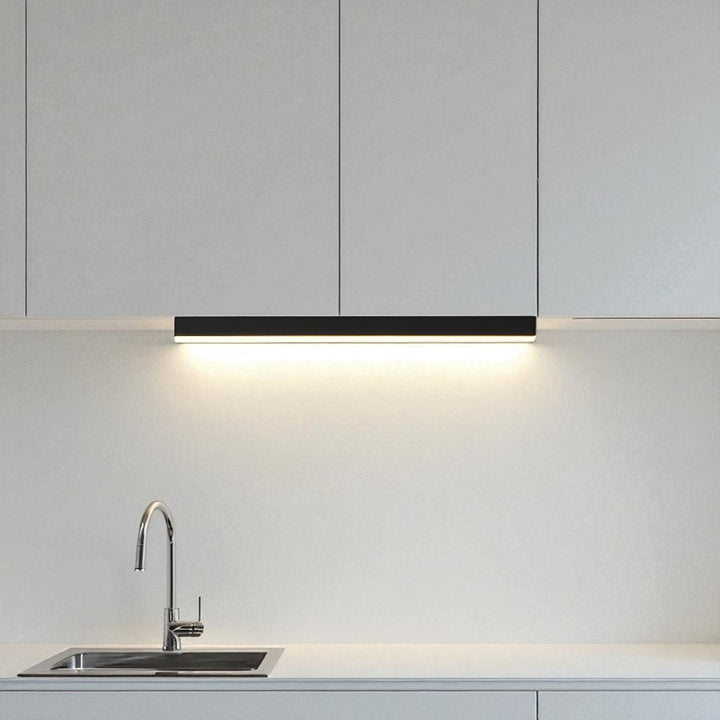 Nowoczesna lampa sufitowa LED, designerska, podłużna. Doskonała do kuchni i biura.