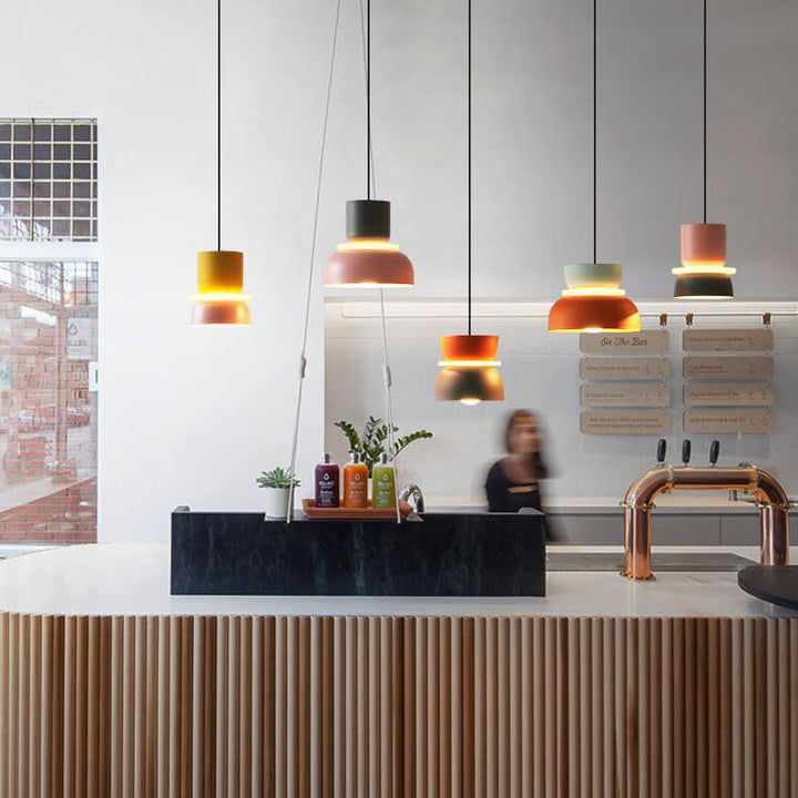 Geometryczna lampa wisząca Macarons w stylu skandynawskim. Metalowa, z oprawką E27. Ozdoba wnętrz.