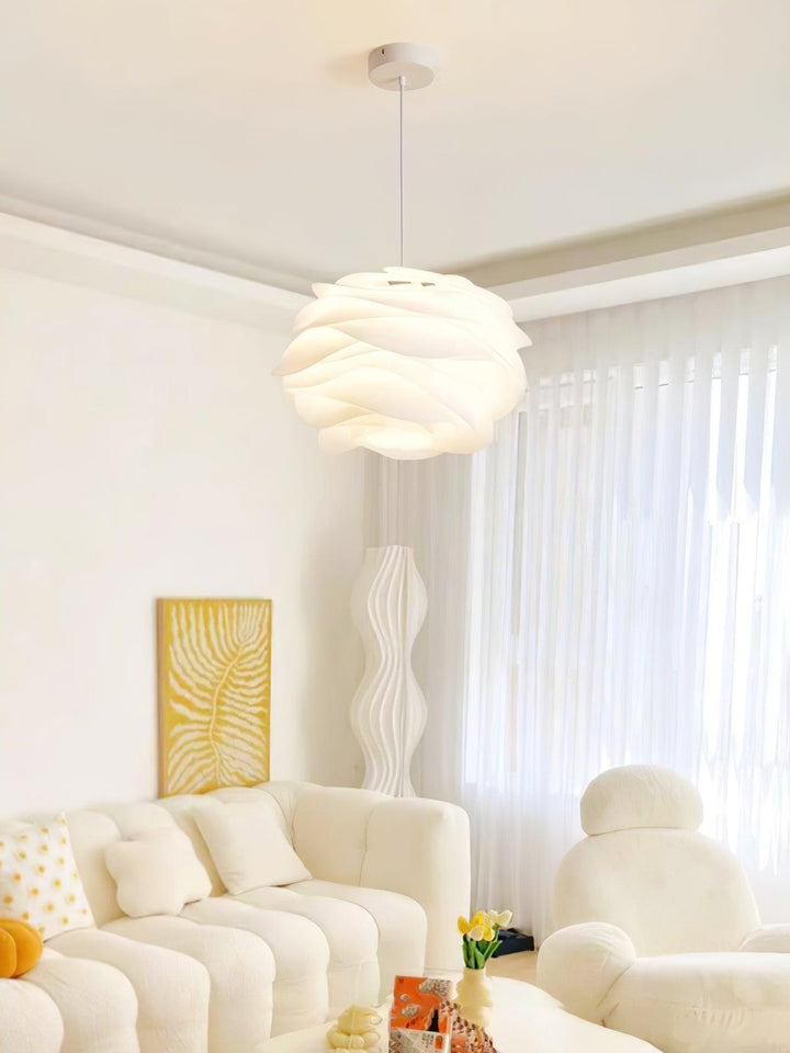 Romantyczna lampa wisząca kwiatowa, biała, z PVC. Styl skandynawski, do wnętrz.