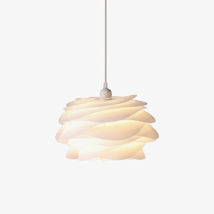 Biała lampa wisząca kwiatowa, skandynawski design z PVC. Idealna do sypialni lub jadalni. E27.