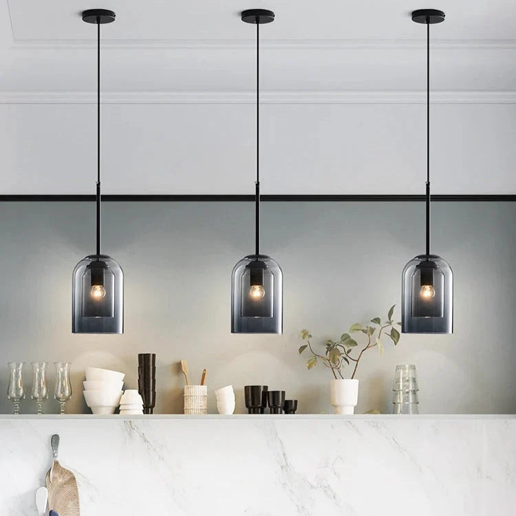 Lampa wisząca skandynawska, podwójny szklany klosz, tworzy przytulne oświetlenie E27.
