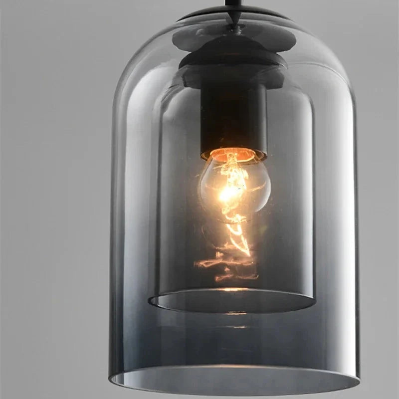 Lampa wisząca szary dymiony klosz, styl skandynawski, E27. Doskonała do nowoczesnej sypialni.