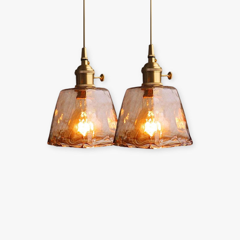 Lampa wisząca vintage z teksturowanym szklanym kloszem i elegancką mosiężną oprawą do salonu, E27.