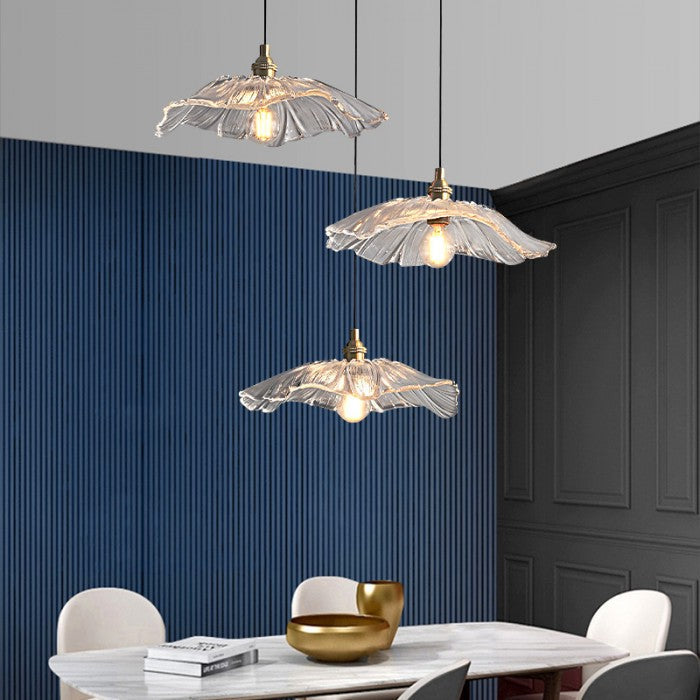 Lampa wisząca szklana, klosz kwiat lotosu, nastrojowe światło do nowoczesnego salonu.