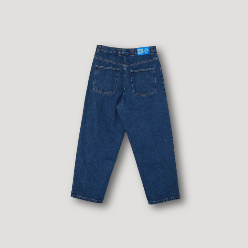 Tył męskich jeansów baggy z szerokimi nogawkami, luźny fason, idealne do skate i streetwearu.