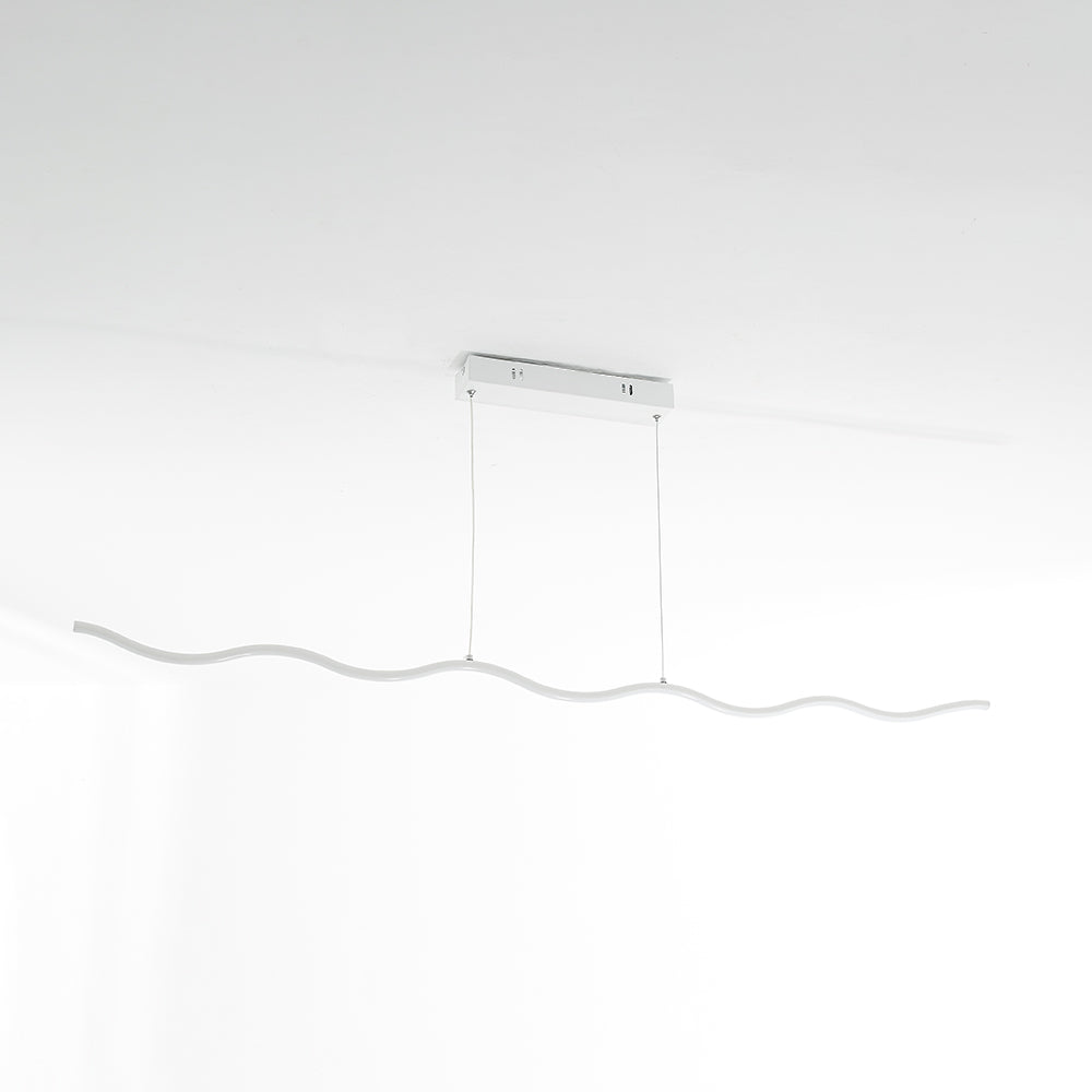 Detal lampy wiszącej LED WaveGlow, zakrzywiony kształt fali, wysokiej jakości wykonanie.