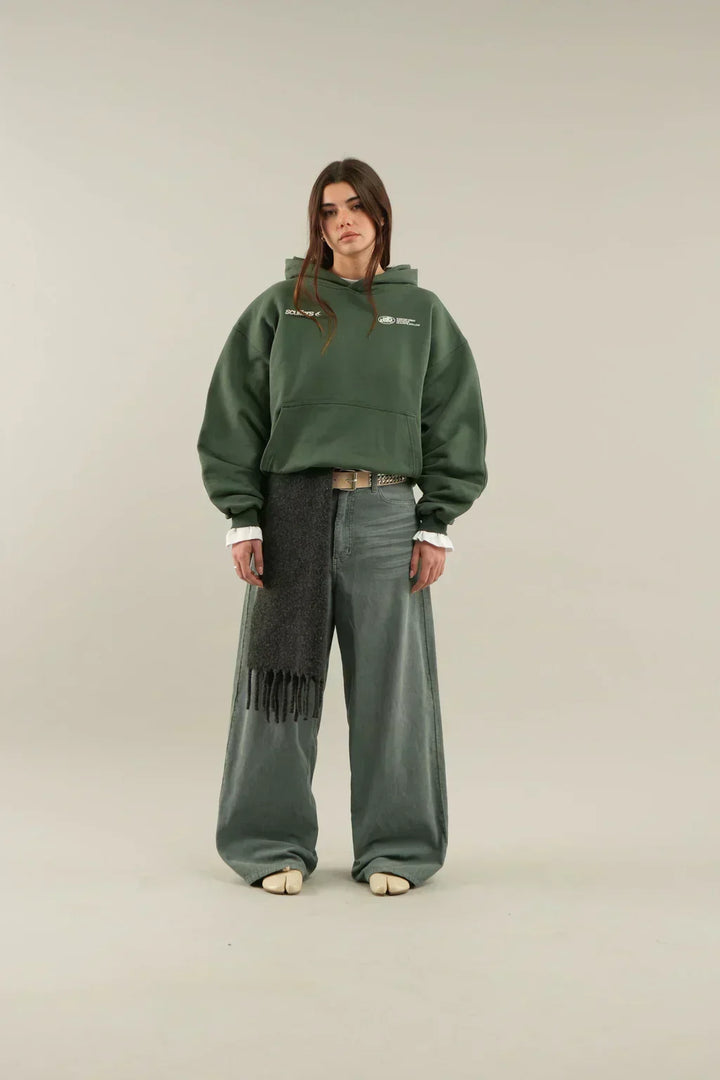 Komfortowa bluza męska z kapturem, uniwersalny styl, pasuje do wielu outfitów, modna na co dzień.
