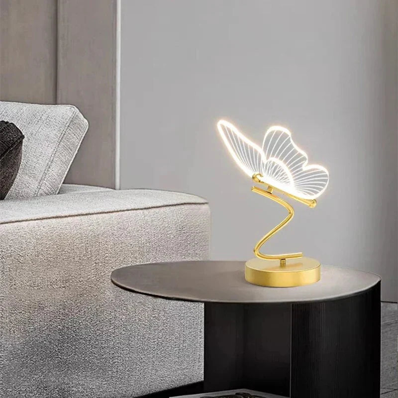 Designerska lampa stołowa LED z motywem motyla. Stylowe oświetlenie do salonu, sypialni i biura.