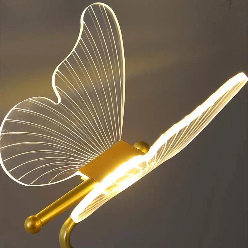 Artystyczna lampa stołowa LED motyl, idealna do wnętrz w nowoczesnym stylu. Piękna dekoracja świetlna.