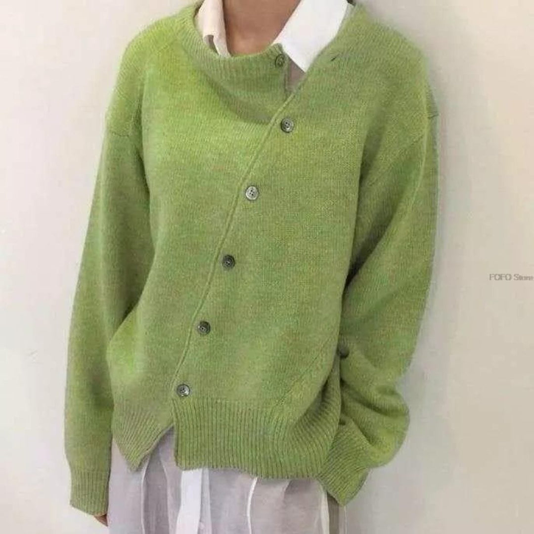 Elegancki kardigan Aurora damski. Miękki sweter z guzikami, idealny do stworzenia stylowych outfitów.