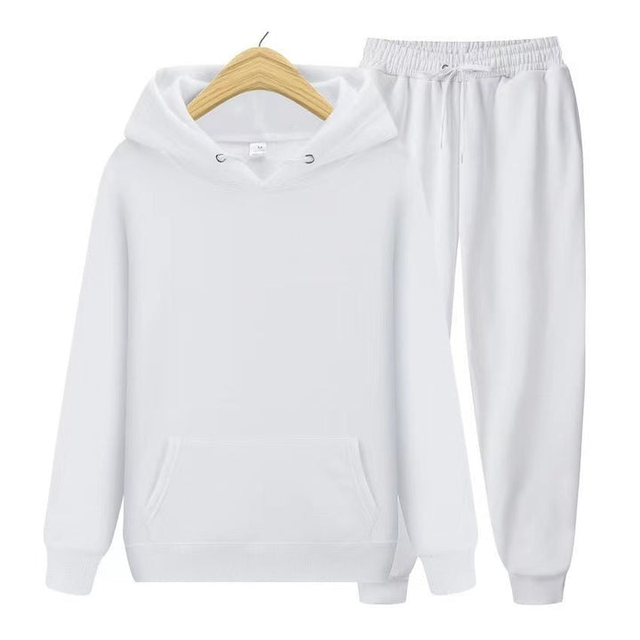 Męski dres casual, idealny na wieczór. Bluza z kapturem i spodnie dresowe zapewniające ciepło.